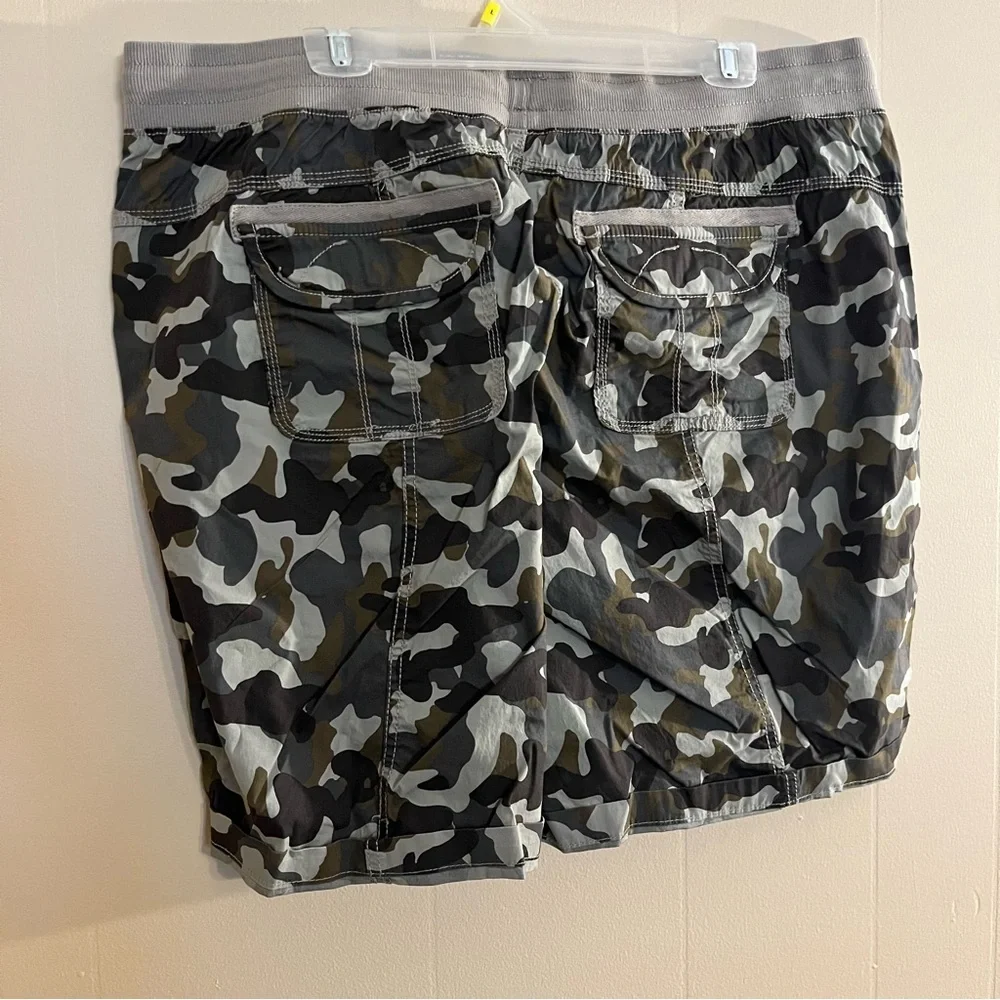 Evans Size 18 Camo Drawstring Bermuda Shorts - Picture 5 of 10